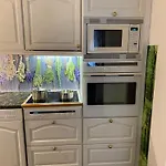 Grosse Helle Am Wald In Nahe Gruenheide Und Berlin Souterrain Appartement Bad Saarow