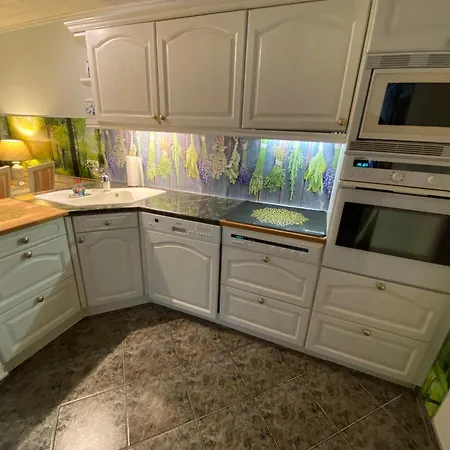 Grosse Helle Am Wald In Nahe Gruenheide Und Berlin Souterrain شقة *