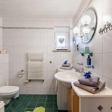 شقة Grosse Helle Am Wald In Nahe Gruenheide Und Berlin Souterrain باد سارو