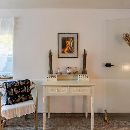 Grosse Helle Am Wald In Nahe Gruenheide Und Berlin Souterrain