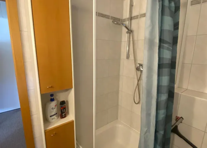 Grosse Helle Am Wald In Nahe Gruenheide Und Berlin Souterrain * Bad Saarow